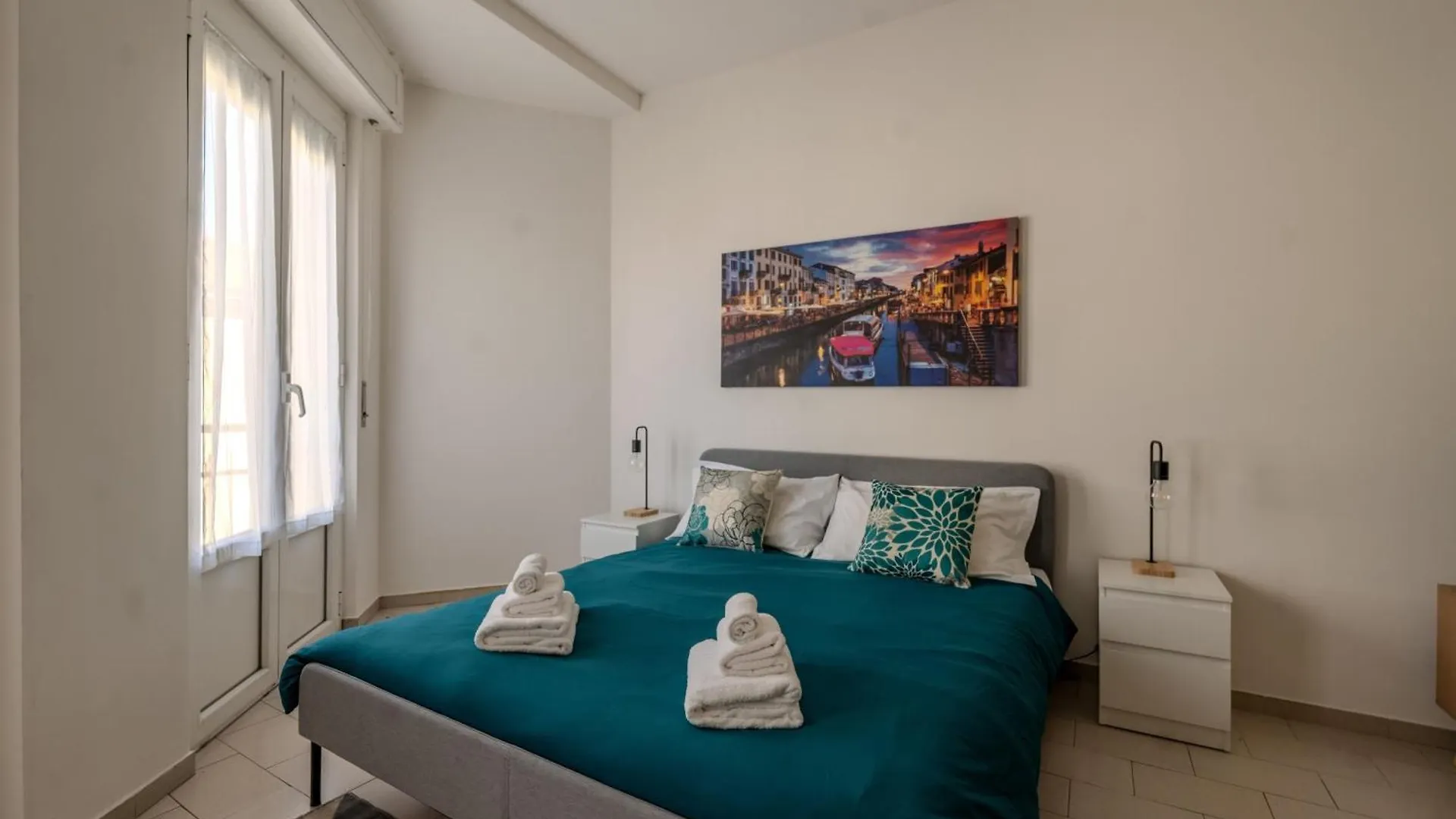 Stylish & Cozy Loft Near City Life - Metro 50M Milan Apartment