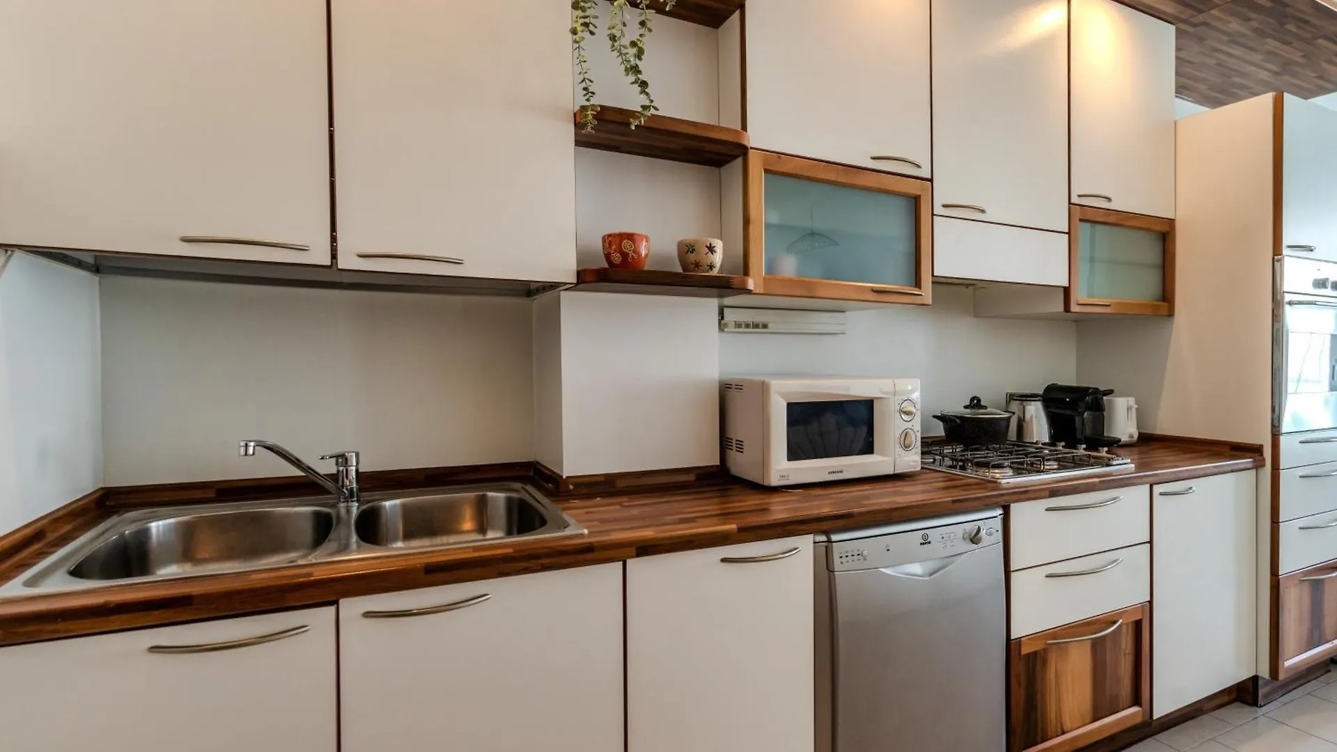 Stylish & Cozy Loft Near City Life - Metro 50M Milan 0*,  Italy